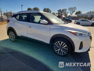 Czwarte zdjęcie samochodu z boku: 2022 NISSAN KICKS SV VIN:3N1CP5CVXNL493440 - miniatura