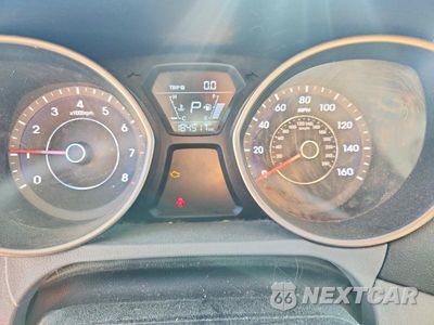 Zdjęcie 9 z 12 samochodu: 2015 HYUNDAI ELANTRA SE VIN:5NPDH4AE9FH644555 - miniatura