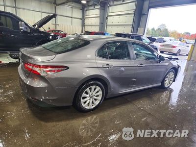 Trzecie zdjęcie samochodu z tyłu: 2020 TOYOTA CAMRY LE VIN:4T1C11AK7LU976592 - miniatura