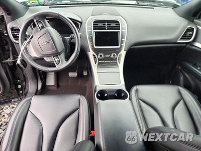 Zdjęcie 8 z 13 samochodu: 2019 LINCOLN NAUTILUS VIN:2LMPJ8J92KBL40615 - miniatura