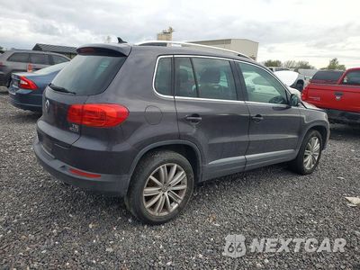 Trzecie zdjęcie samochodu z tyłu: 2016 VOLKSWAGEN TIGUAN S VIN:WVGBV7AX7GW527518 - miniatura