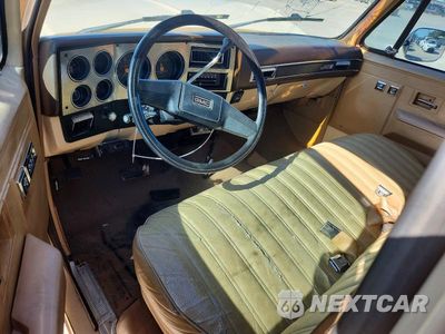 Zdjęcie 8 z 13 samochodu: 1986 GMC SUBURBAN C1500 VIN:1G5EC16L2GF520915 - miniatura