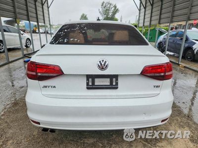 Zdjęcie 6 z 12 samochodu: 2016 VOLKSWAGEN JETTA SPORT VIN:3VWD17AJ8GM306088 - miniatura