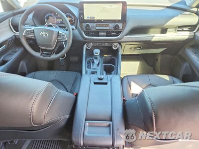 Zdjęcie 8 z 13 samochodu: 2026 TOYOTA GRAND HIGHLANDER PLATINUM VIN:5TDAAAB51TS146926 - miniatura