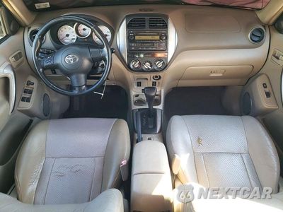 Zdjęcie 8 z 13 samochodu: 2005 TOYOTA RAV4 VIN:JTEHD20V356025375 - miniatura