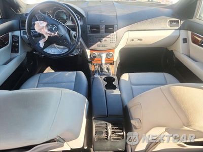 Zdjęcie 8 z 12 samochodu: 2011 MERCEDES-BENZ C 300 VIN:WDDGF5EB6BR158934 - miniatura