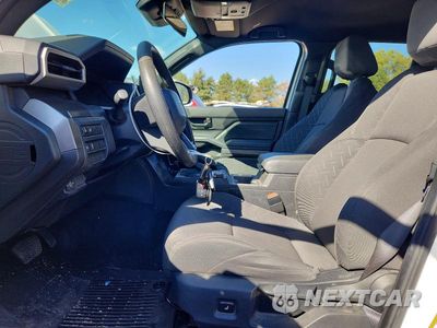 Zdjęcie 7 z 12 samochodu: 2026 TOYOTA TACOMA SR5 VIN:3TMLB5JN7TM210305 - miniatura