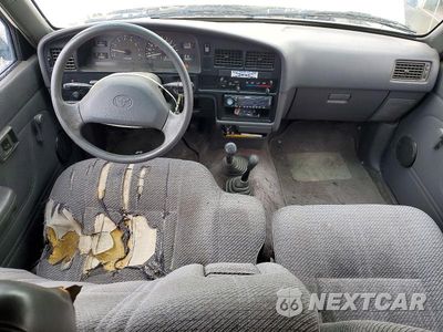 Zdjęcie 8 z 12 samochodu: 1993 TOYOTA PICKUP DELUXE VIN:JT4RN13P3P6051300 - miniatura