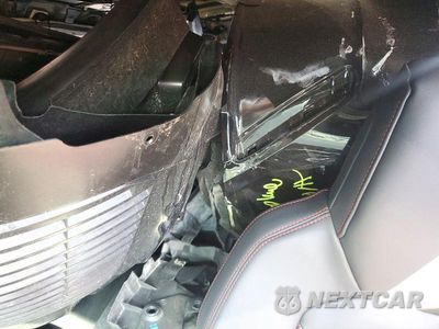 Zdjęcie 10 z 14 samochodu: 2025 AUDI RS Q8 VIN:WU1ARBF11SD034971 - miniatura