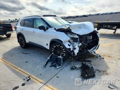 Czwarte zdjęcie samochodu z boku: 2026 NISSAN ROGUE DARK ARMOR VIN:5N1BT3BB5TC857932 - miniatura