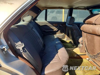 Zdjęcie 10 z 12 samochodu: 1987 MERCEDES-BENZ 420 SEL VIN:WDBCA35D6HA288862 - miniatura
