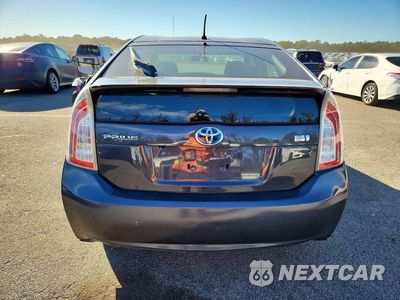 Zdjęcie 6 z 12 samochodu: 2015 TOYOTA PRIUS TWO VIN:JTDKN3DU4F1920094 - miniatura