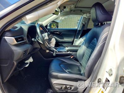 Zdjęcie 7 z 13 samochodu: 2022 TOYOTA HIGHLANDER XLE VIN:5TDGZRBH5NS580930 - miniatura