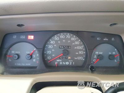 Zdjęcie 9 z 12 samochodu: 2004 MERCURY GRAND MARQUIS GS VIN:2MEFM74WX4X687306 - miniatura