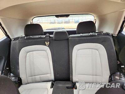 Zdjęcie 10 z 14 samochodu: 2023 HYUNDAI VENUE SEL VIN:KMHRC8A33PU230538 - miniatura