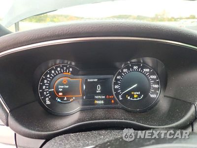 Zdjęcie 9 z 13 samochodu: 2019 LINCOLN MKC VIN:5LMCJ1D94KUL44637 - miniatura