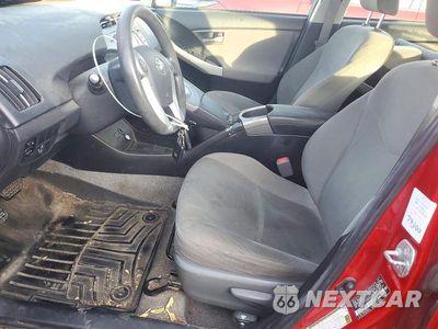 Zdjęcie 7 z 12 samochodu: 2015 TOYOTA PRIUS TWO VIN:JTDKN3DU8F0434751 - miniatura