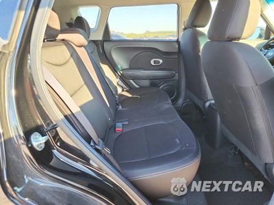 Zdjęcie 11 z 13 samochodu: 2016 KIA SOUL BASE VIN:KNDJN2A28G7377999 - miniatura
