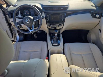 Zdjęcie 8 z 14 samochodu: 2019 NISSAN ROGUE SPORT SL VIN:JN1BJ1CR2KW625234 - miniatura