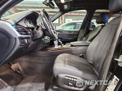 Zdjęcie 7 z 13 samochodu: 2018 BMW X5 XDRIVE35I VIN:5UXKR0C5XJL072229 - miniatura