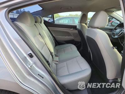 Zdjęcie 10 z 12 samochodu: 2017 HYUNDAI ELANTRA SE VIN:5NPD84LF7HH070692 - miniatura