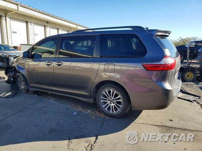 Drugie zdjęcie samochodu z przodu: 2020 TOYOTA SIENNA XLE PREMIUM 8-PASSENGER VIN:5TDYZ3DC5LS032538 - miniatura