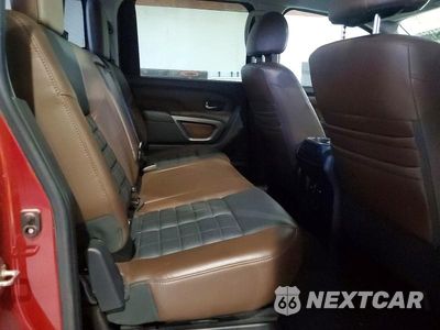 Zdjęcie 10 z 12 samochodu: 2016 NISSAN TITAN XD PLATINUM RESERVE VIN:1N6BA1F40GN515712 - miniatura
