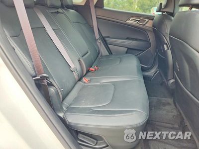 Zdjęcie 11 z 14 samochodu: 2023 KIA SPORTAGE EX VIN:KNDPVCAG0P7057345 - miniatura