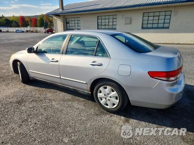 Drugie zdjęcie samochodu z przodu: 2003 HONDA ACCORD LX VIN:3HGCM563X3G712131 - miniatura