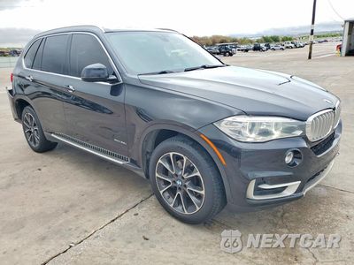 Czwarte zdjęcie samochodu z boku: 2015 BMW X5 XDRIVE35I VIN:5UXKR0C57F0P18352 - miniatura