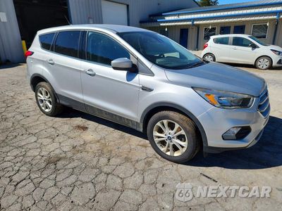 Czwarte zdjęcie samochodu z boku: 2019 FORD ESCAPE SE VIN:1FMCU9GD5KUA74083 - miniatura