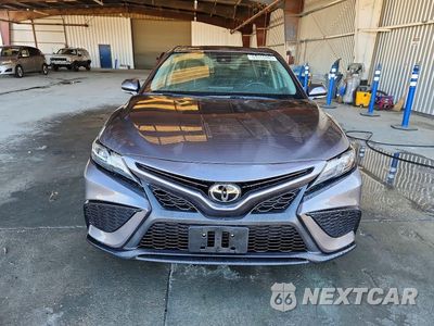 Piąte zdjęcie samochodu w środku: 2024 TOYOTA CAMRY SE VIN:4T1G11AK3RU910244 - miniatura