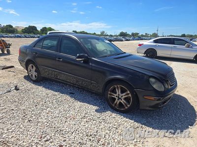 Czwarte zdjęcie samochodu z boku: 2006 MERCEDES-BENZ E 350 VIN:WDBUF56J76A859097 - miniatura