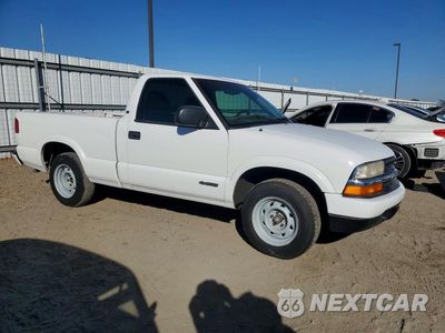 Czwarte zdjęcie samochodu z boku: 2003 CHEVROLET S TRUCK S10 VIN:1GCCS14H338209784 - miniatura