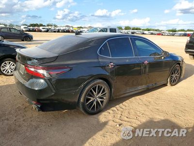 Trzecie zdjęcie samochodu z tyłu: 2022 TOYOTA CAMRY SE VIN:4T1T11AK0NU617619 - miniatura