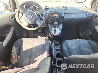 Zdjęcie 8 z 12 samochodu: 2013 MAZDA MAZDA2 VIN:JM1DE1KY5D0159484 - miniatura