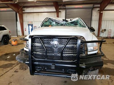 Piąte zdjęcie samochodu w środku: 2016 RAM 2500 SLT VIN:3C6UR5ML0GG265104 - miniatura