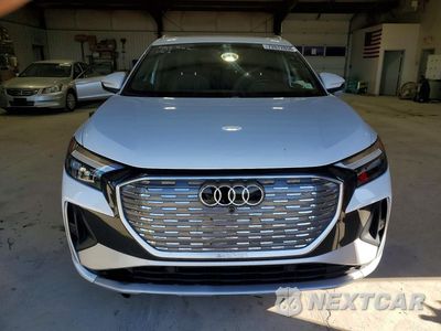 Piąte zdjęcie samochodu w środku: 2023 AUDI Q4 E-TRON PREMIUM VIN:WA1K2BFZ6PP031852 - miniatura