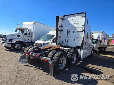Trzecie zdjęcie samochodu z tyłu: 2022 FREIGHTLINER CASCADIA 126 SEMI TRUCK VIN:3AKJHHDR4NSNB9653 - miniatura