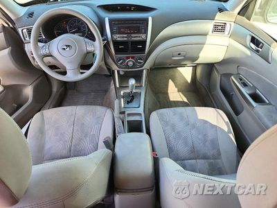 Zdjęcie 8 z 13 samochodu: 2010 SUBARU FORESTER 2.5X PREMIUM VIN:JF2SH6CC1AH905748 - miniatura