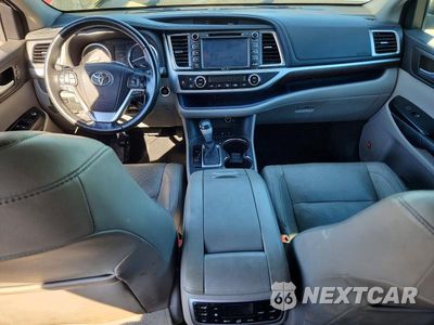 Zdjęcie 8 z 12 samochodu: 2014 TOYOTA HIGHLANDER LIMITED VIN:5TDDKRFHXES010827 - miniatura