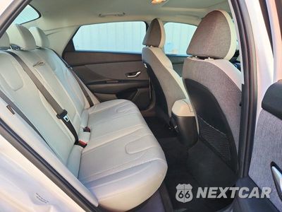 Zdjęcie 10 z 12 samochodu: 2025 HYUNDAI ELANTRA LIMITED VIN:KMHLP4DG9SU029768 - miniatura