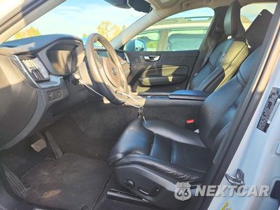 Zdjęcie 7 z 13 samochodu: 2019 VOLVO XC60 T5 MOMENTUM VIN:LYV102DK7KB254578 - miniatura