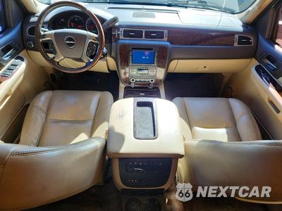 Zdjęcie 8 z 13 samochodu: 2009 GMC YUKON DENALI VIN:1GKFK03209R273941 - miniatura