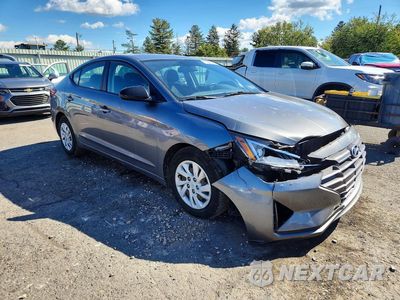 Czwarte zdjęcie samochodu z boku: 2019 HYUNDAI ELANTRA SE VIN:5NPD74LF9KH432628 - miniatura