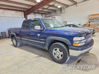 Czwarte zdjęcie samochodu z boku: 2002 CHEVROLET SILVERADO K1500 VIN:2GCEK19V021274696 - miniatura