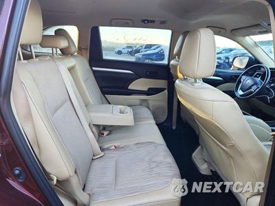 Zdjęcie 11 z 13 samochodu: 2019 TOYOTA HIGHLANDER LE PLUS VIN:5TDZZRFH6KS332782 - miniatura