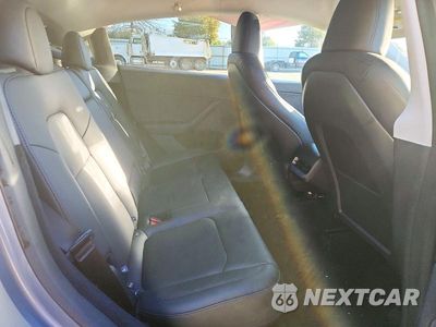 Zdjęcie 10 z 12 samochodu: 2025 TESLA MODEL Y VIN:7SAYGDEE5SA360766 - miniatura