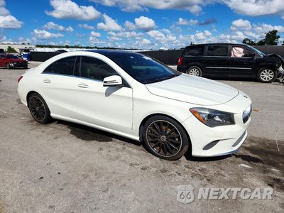 Czwarte zdjęcie samochodu z boku: 2018 MERCEDES-BENZ CLA 250 VIN:WDDSJ4EB1JN541401 - miniatura