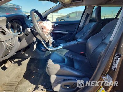 Zdjęcie 7 z 12 samochodu: 2016 VOLVO V60 CROSS COUNTRY PLATINUM VIN:YV4612HMXG1014449 - miniatura